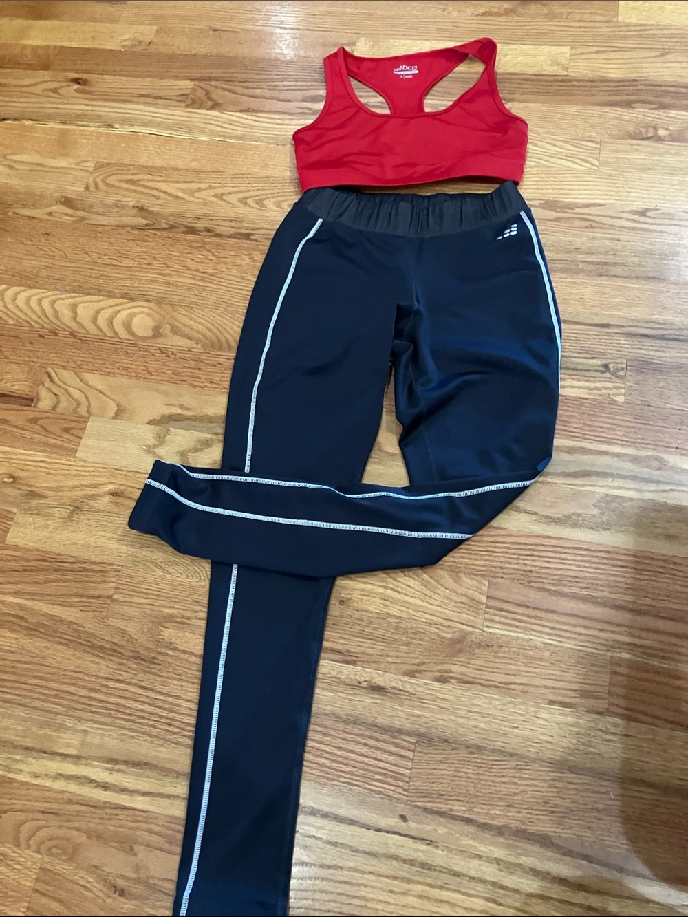 bcg Black Womens Legging with Red Spirts Bra Sz S EUC